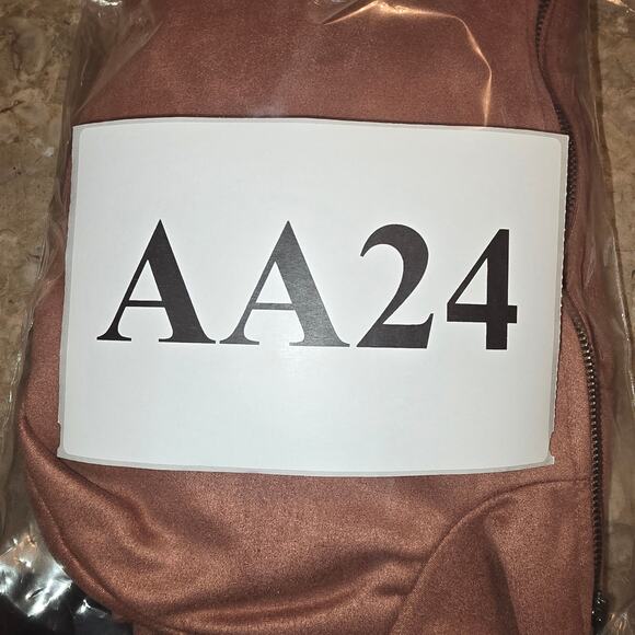 Tahari Womens Size M Mauve Faux Suede Half Zip Pullover Sweater Kangaroo Pocket - Picture 10 of 10